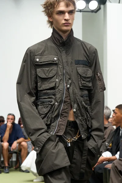 Look 65